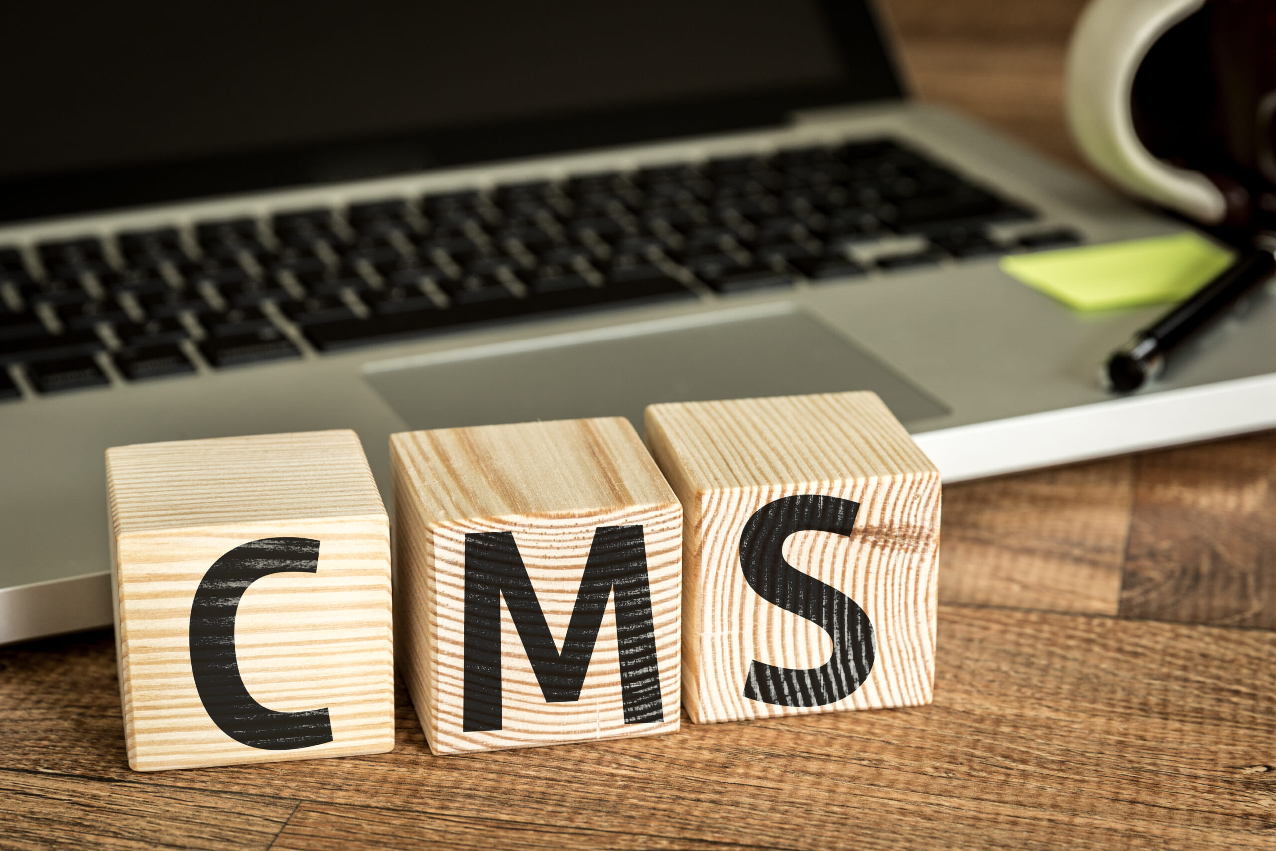 CMS　概要　活用　メリット　CMSツール